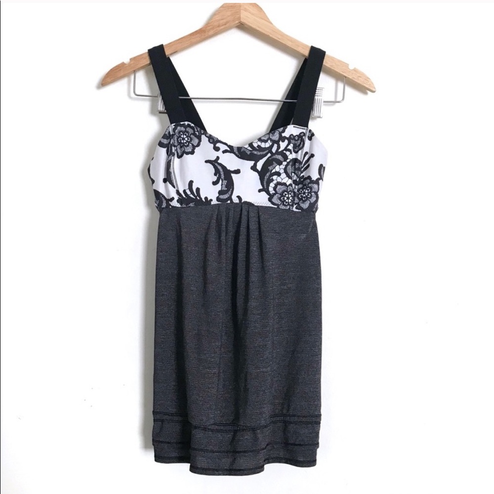 Lululemon Back on Track tank silver/black sz 4